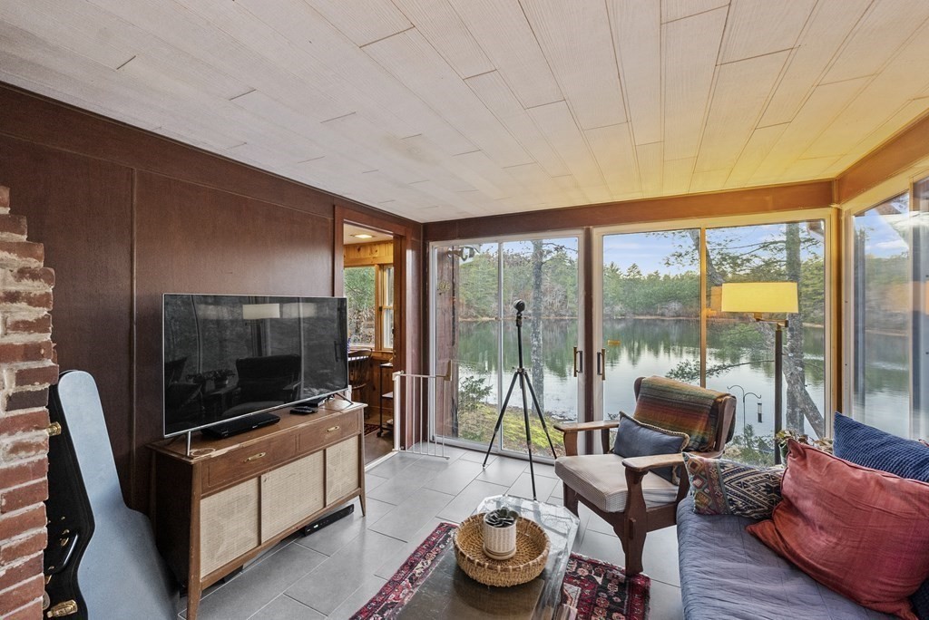 1029 Old Sandwich Rd