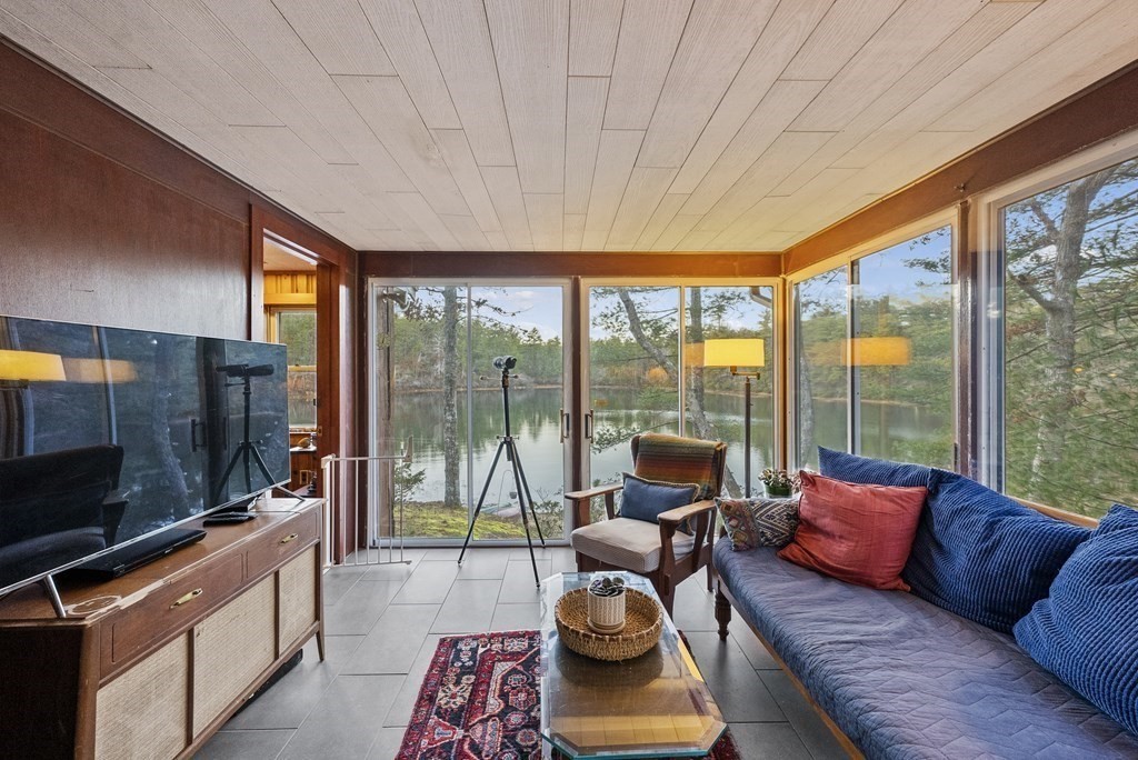 1029 Old Sandwich Rd