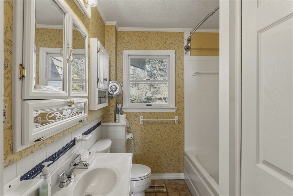 265 Manomet Point Rd