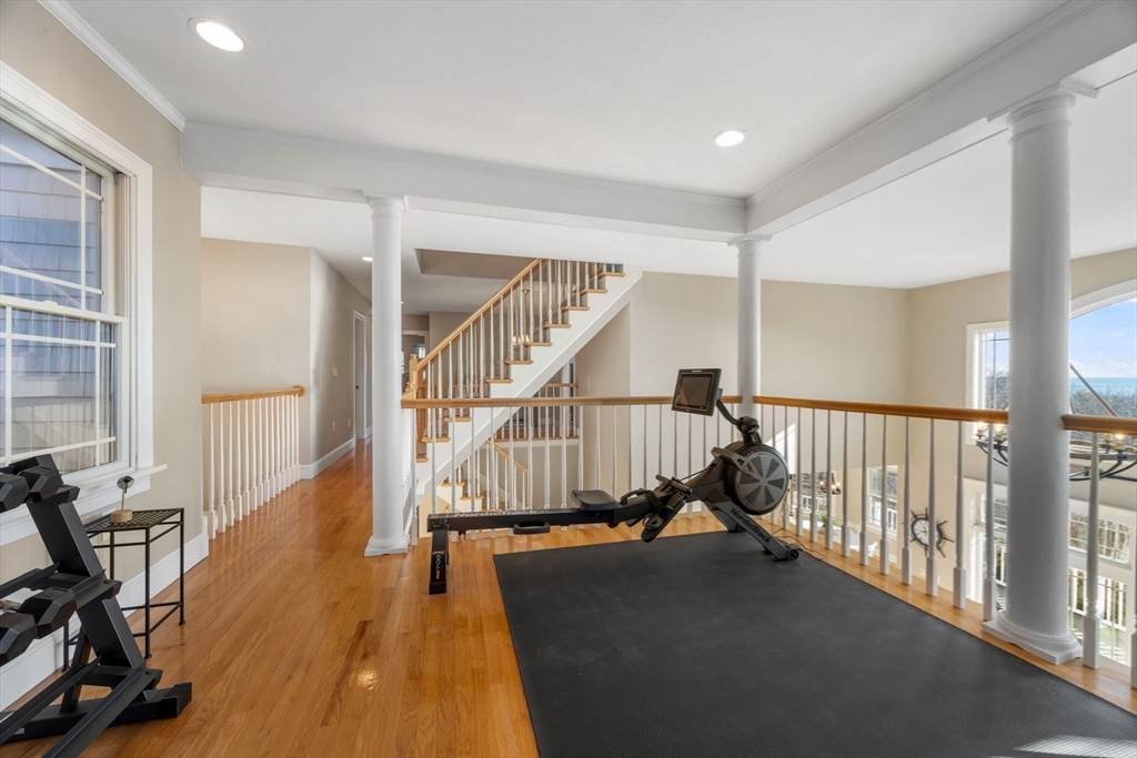 318 Center Hill Rd