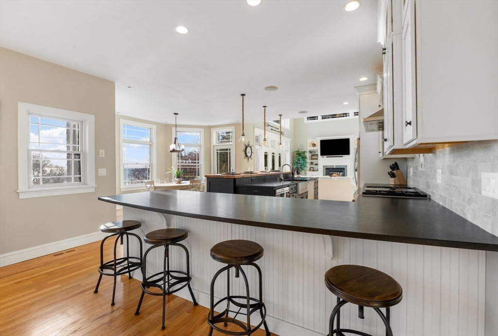 318 Center Hill Rd