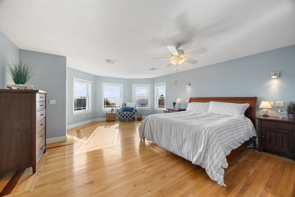318 Center Hill Rd