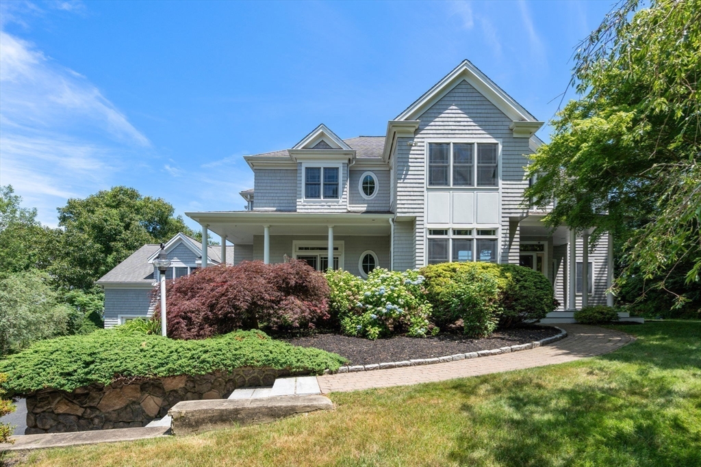 318 Center Hill Rd