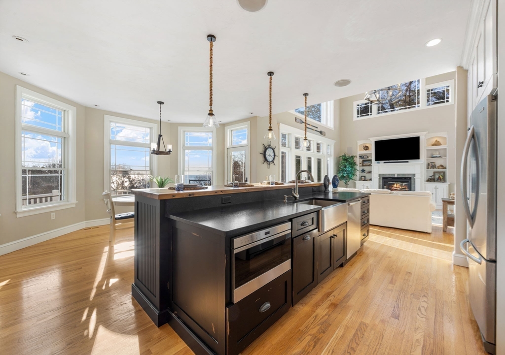 318 Center Hill Rd