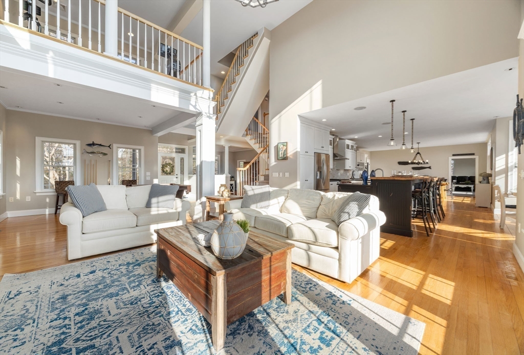 318 Center Hill Rd