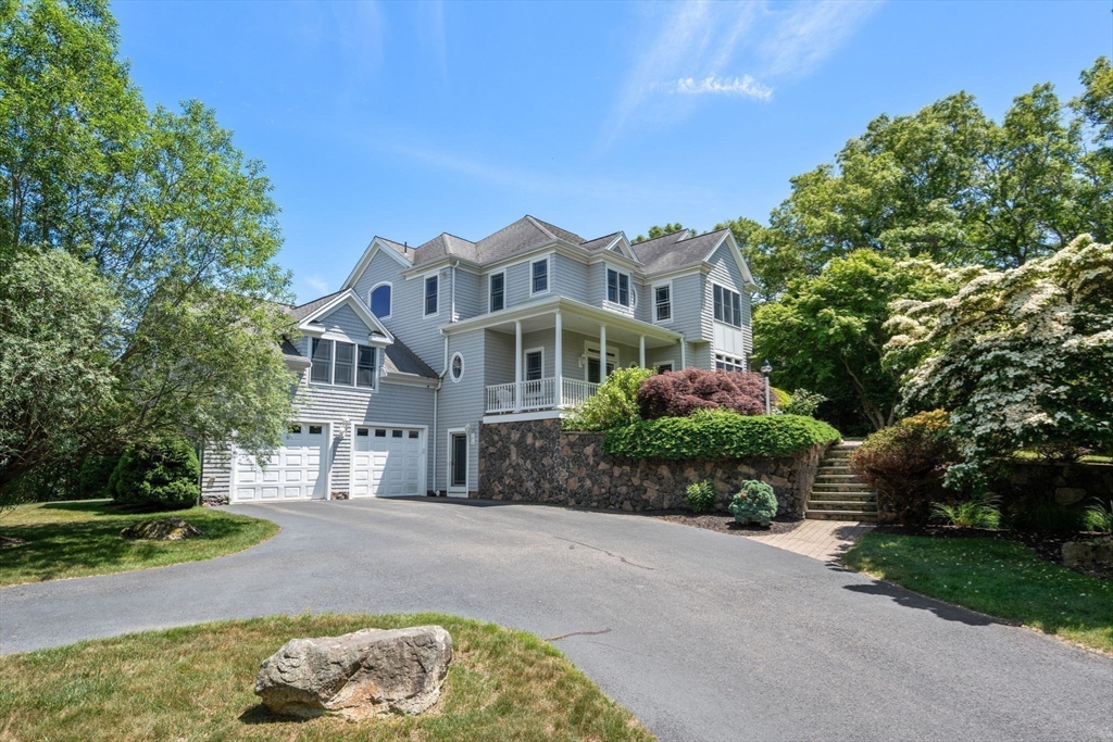 318 Center Hill Rd