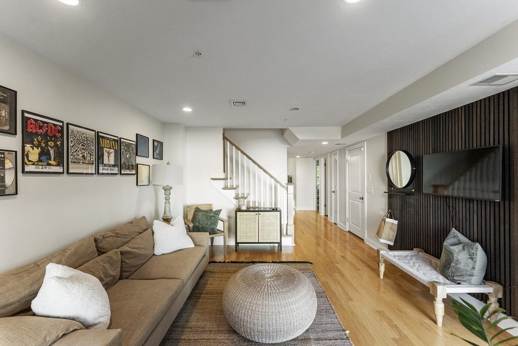 60 Robbins Rd. # 25