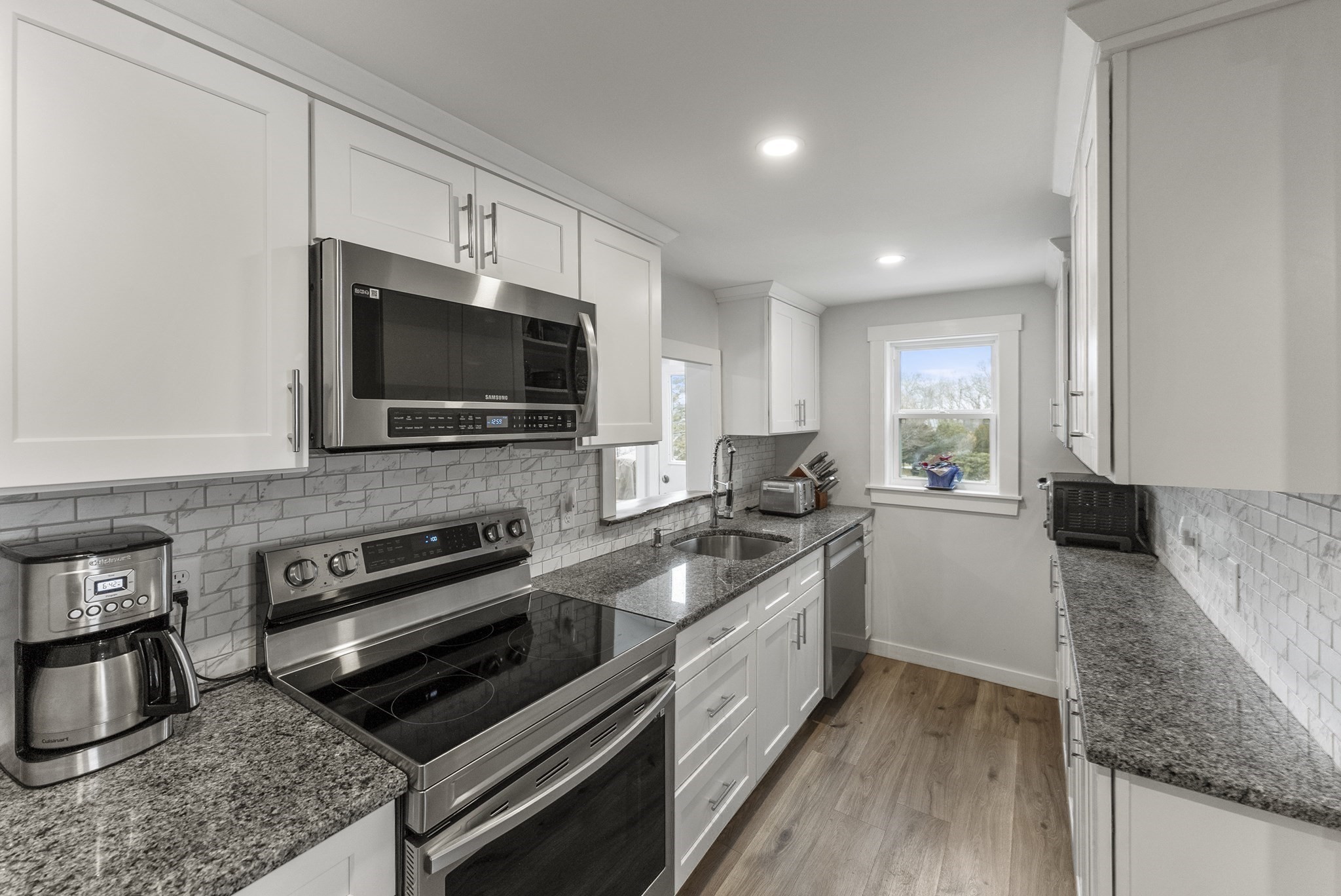 41 Bay Shore Dr