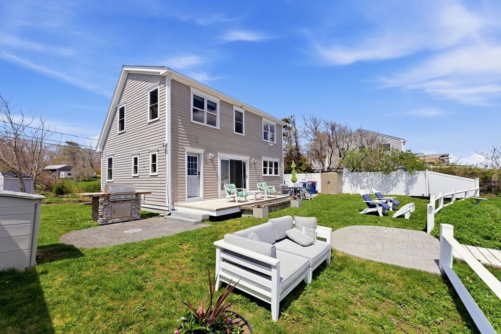 21 Shoreline Way