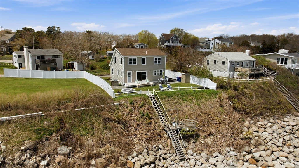 21 Shoreline Way