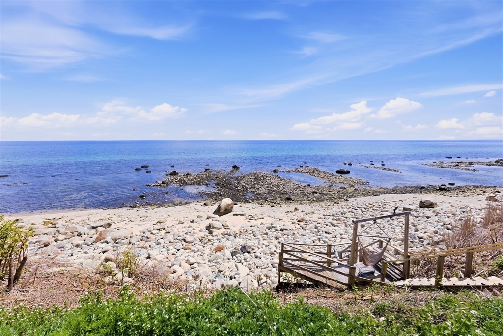 21 Shoreline Way