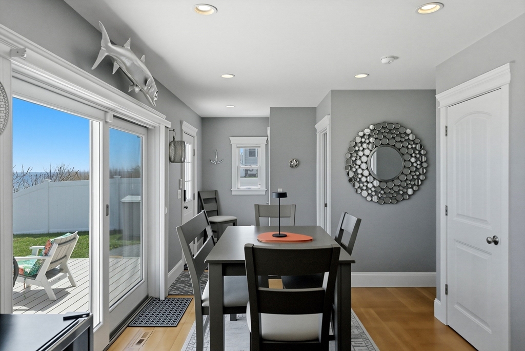21 Shoreline Way
