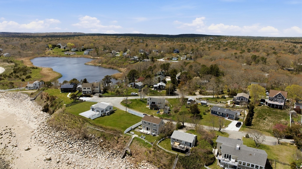 21 Shoreline Way