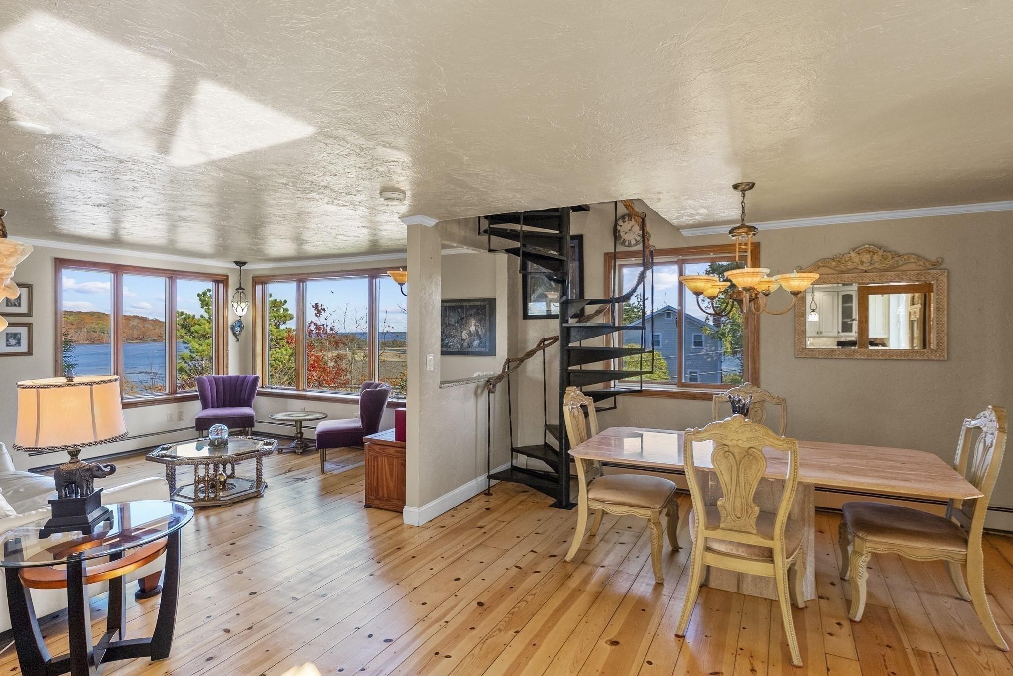 92 Lookout Point Rd