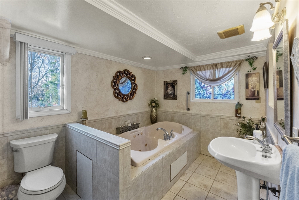 92 Lookout Point Rd