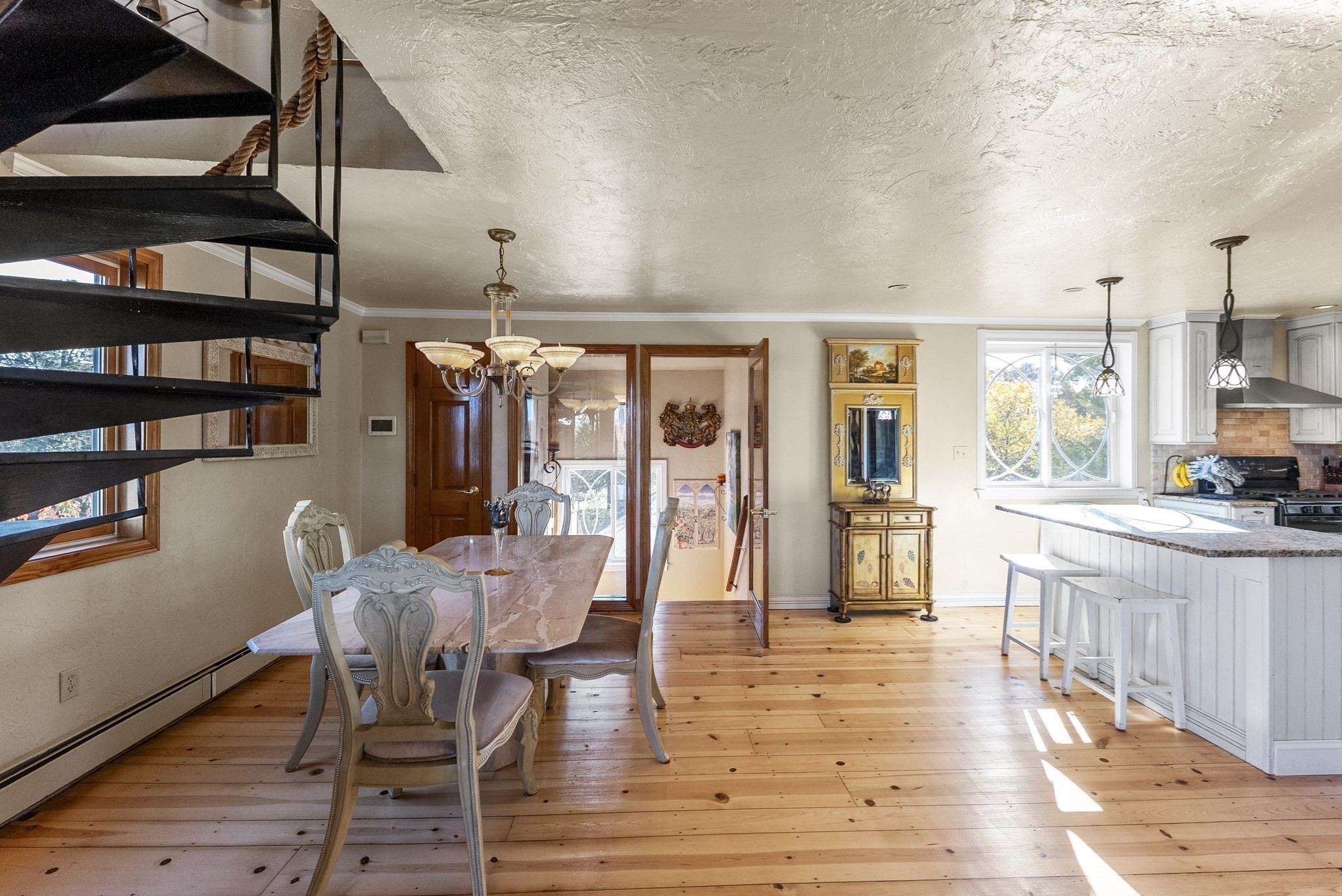 92 Lookout Point Rd