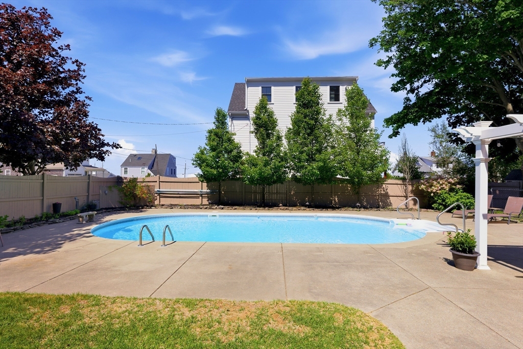 47 Arlington Rd