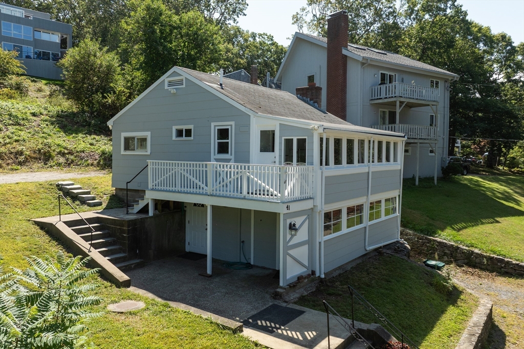 41 Bay Shore Dr