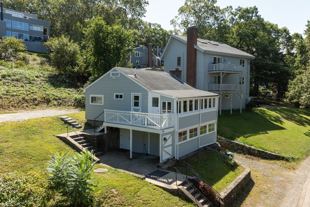 41 Bay Shore Dr