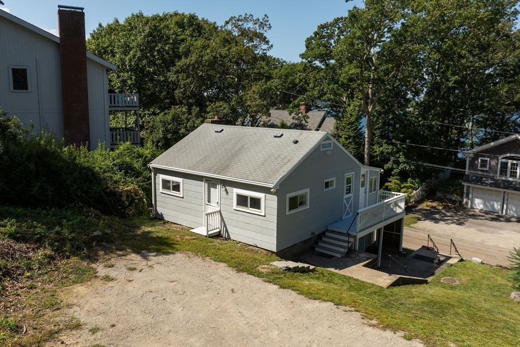 41 Bay Shore Dr