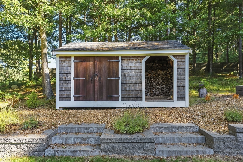 8 Copper Beech Drive