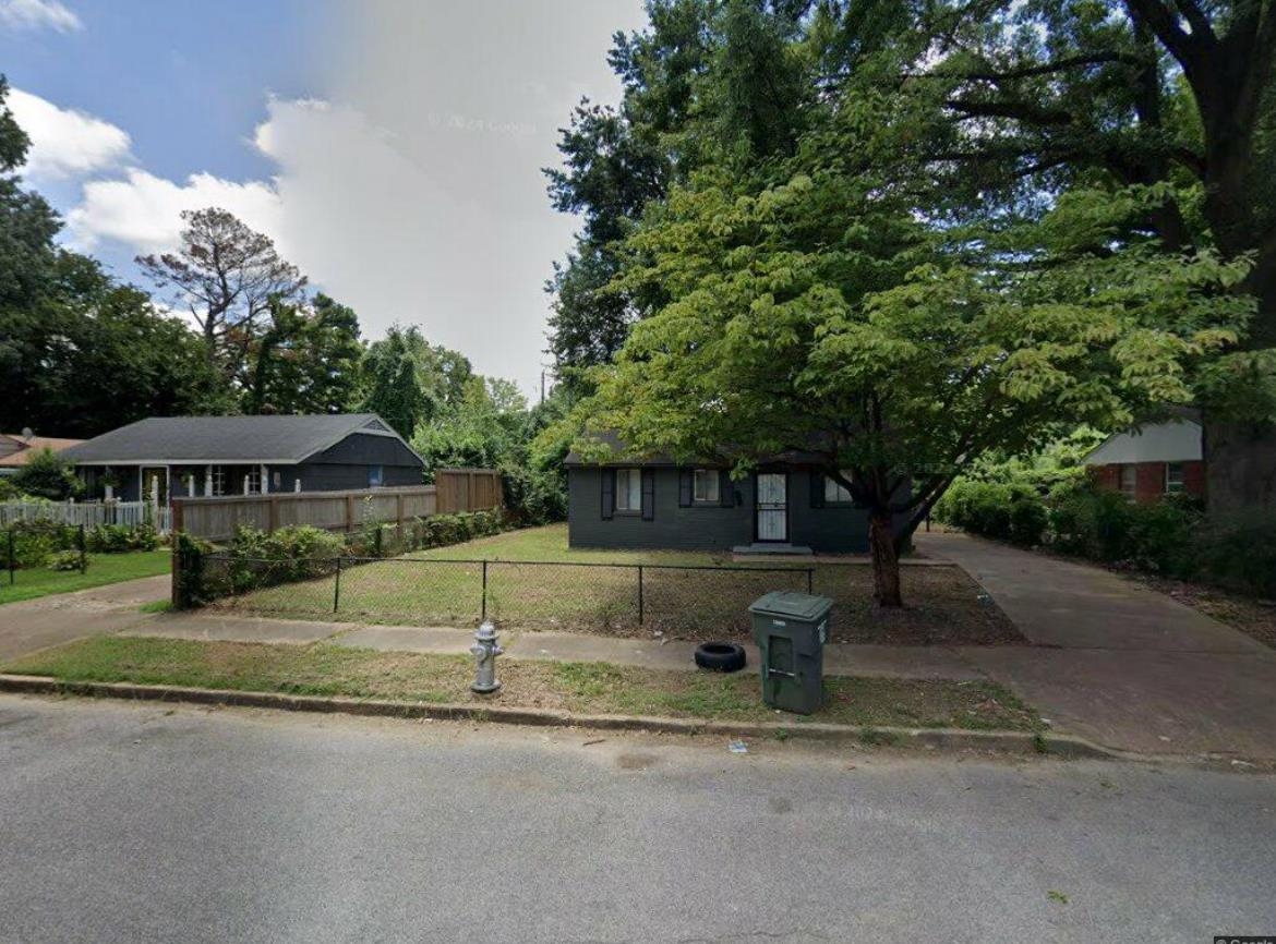 2845 N REDBUD CIR