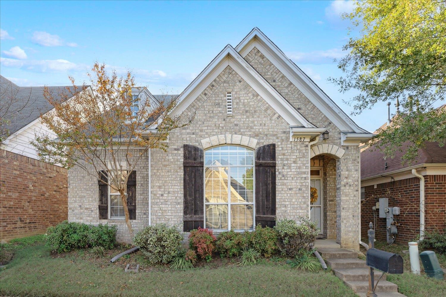 1587 WYNNE GROVE DR
