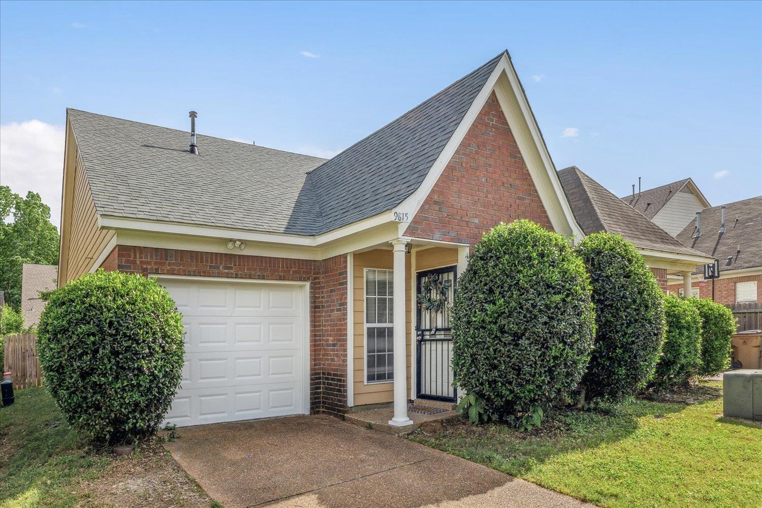 9815 RIGGIN DR