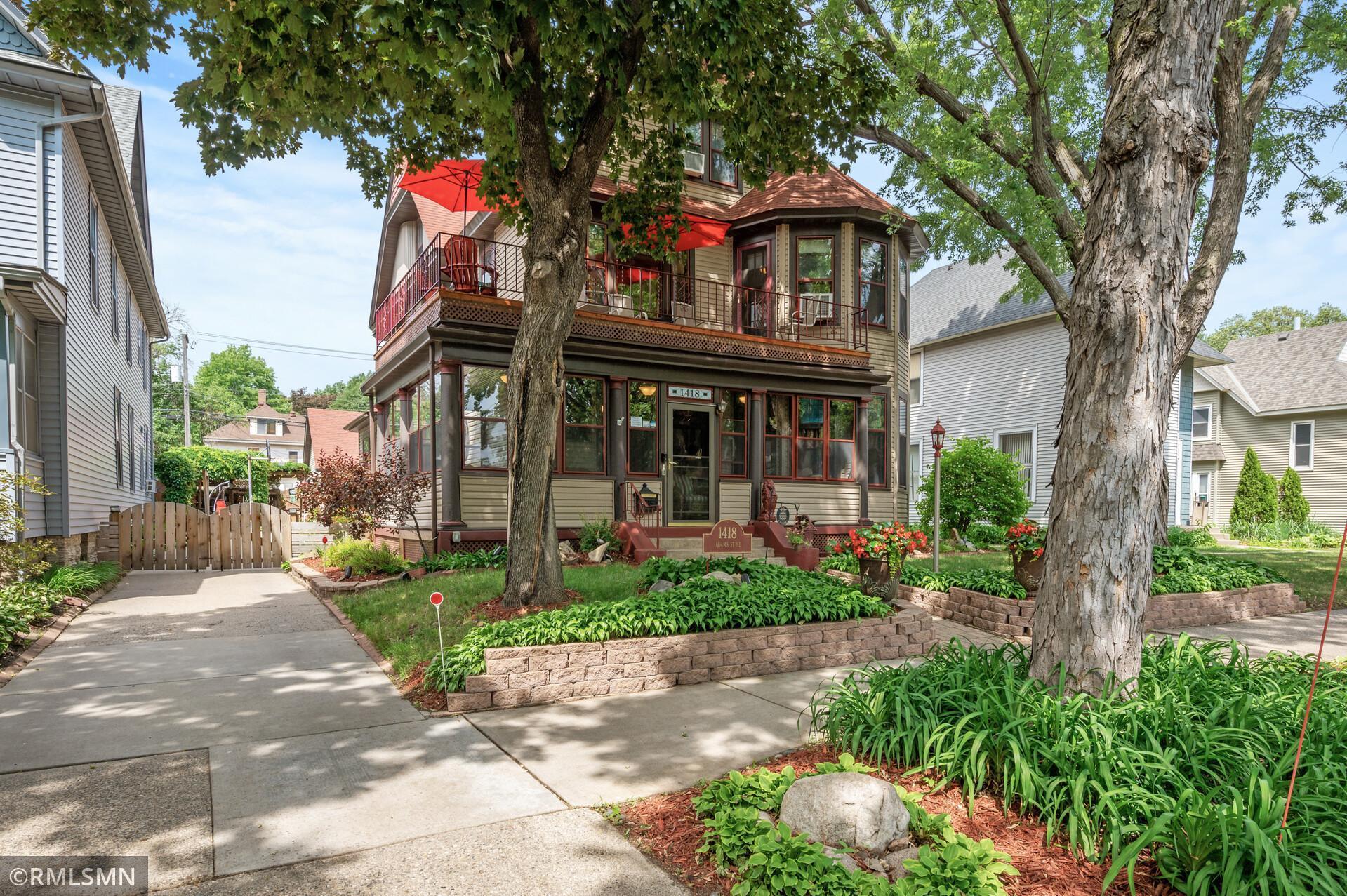 1418 Adams Street NE