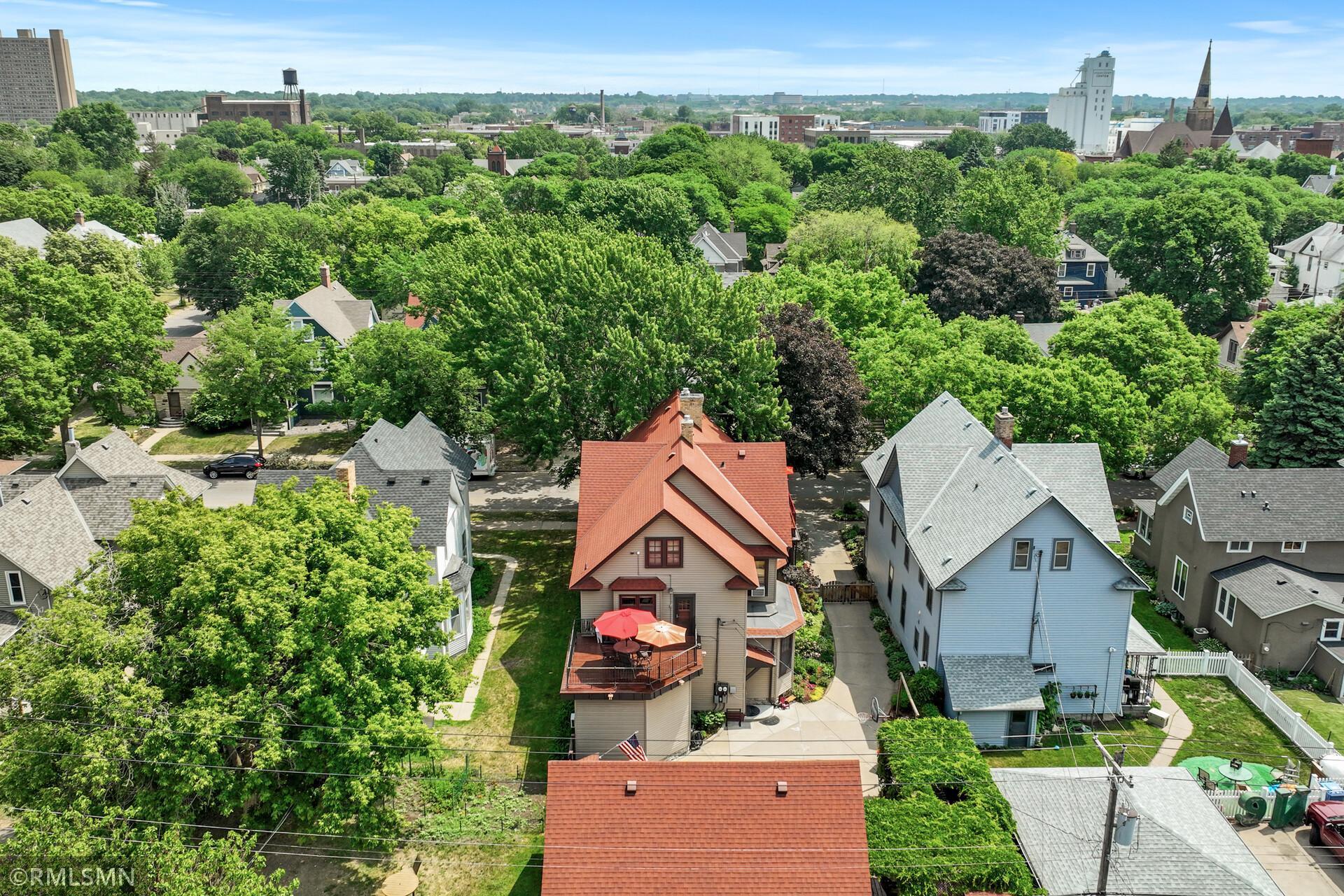 1418 Adams Street NE