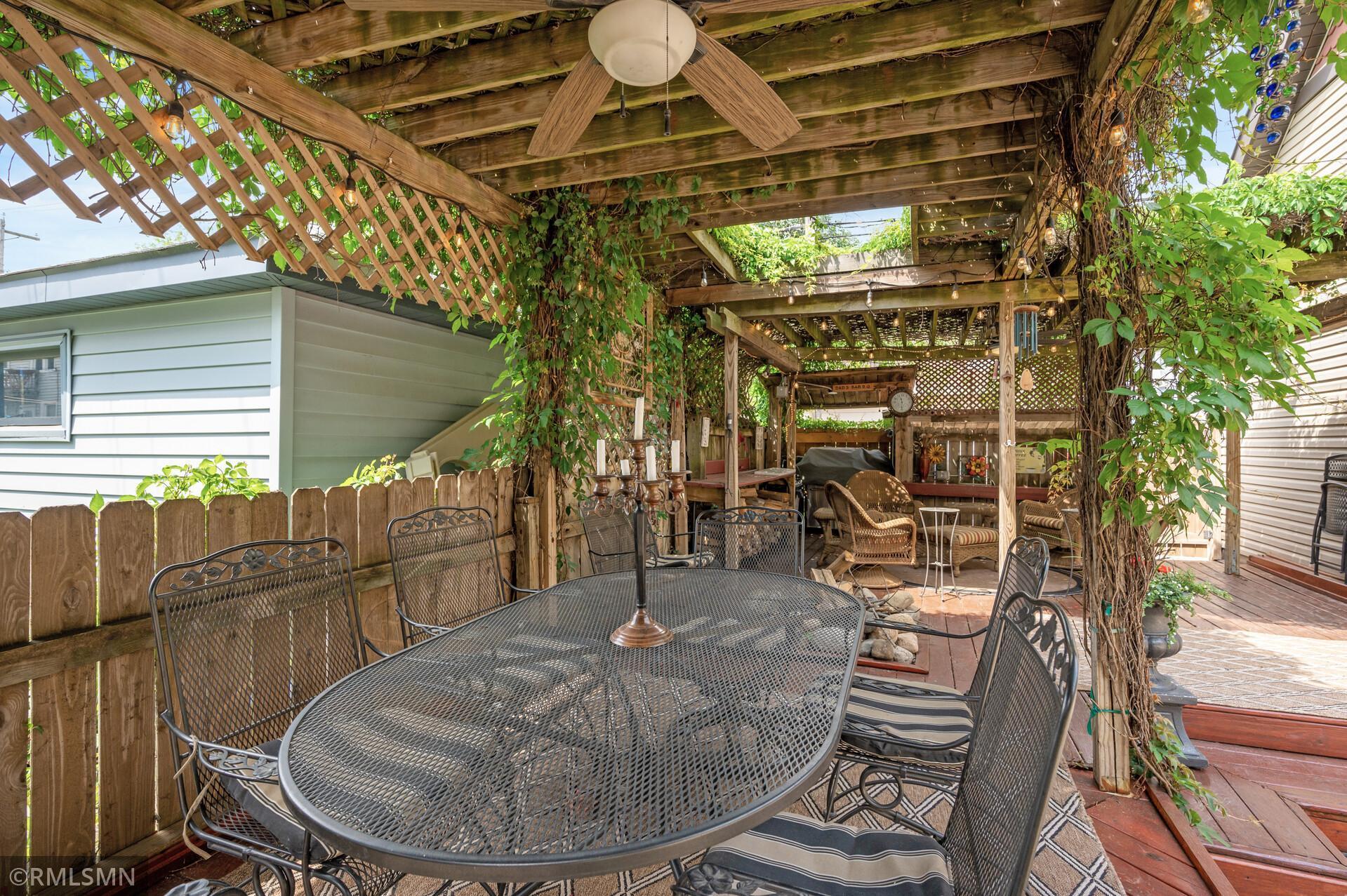 1418 Adams Street NE