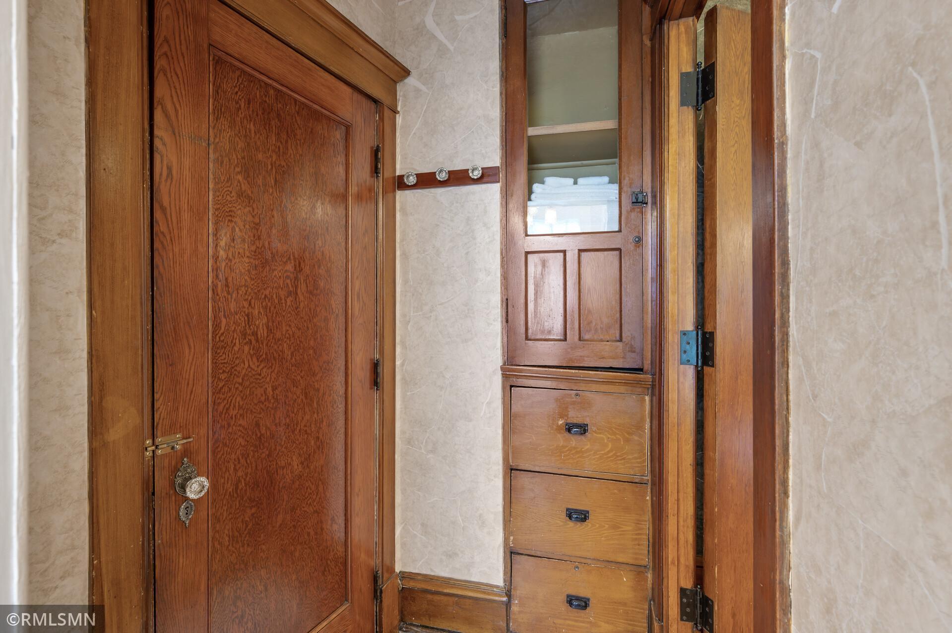 1418 Adams Street NE