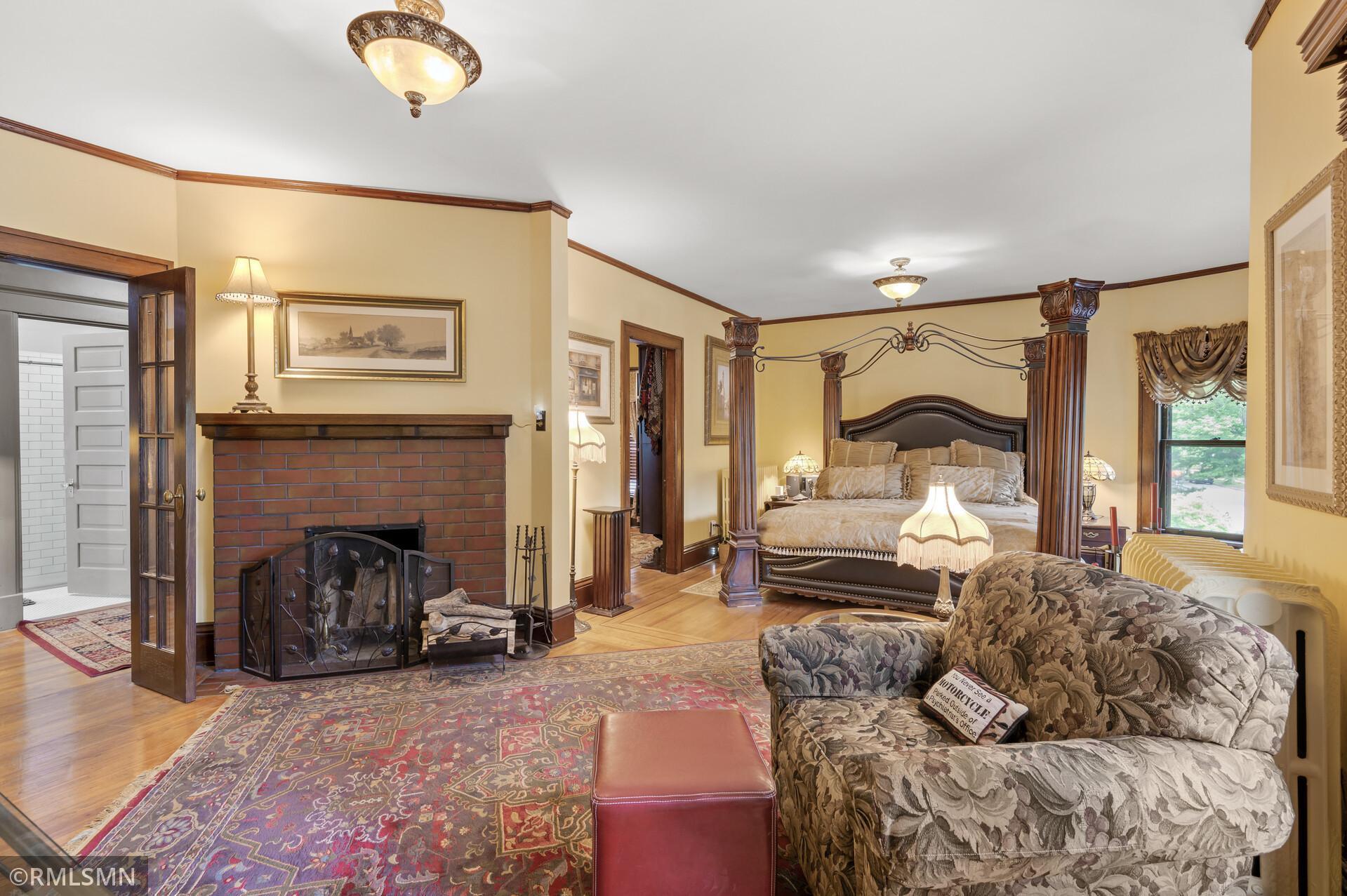 1418 Adams Street NE