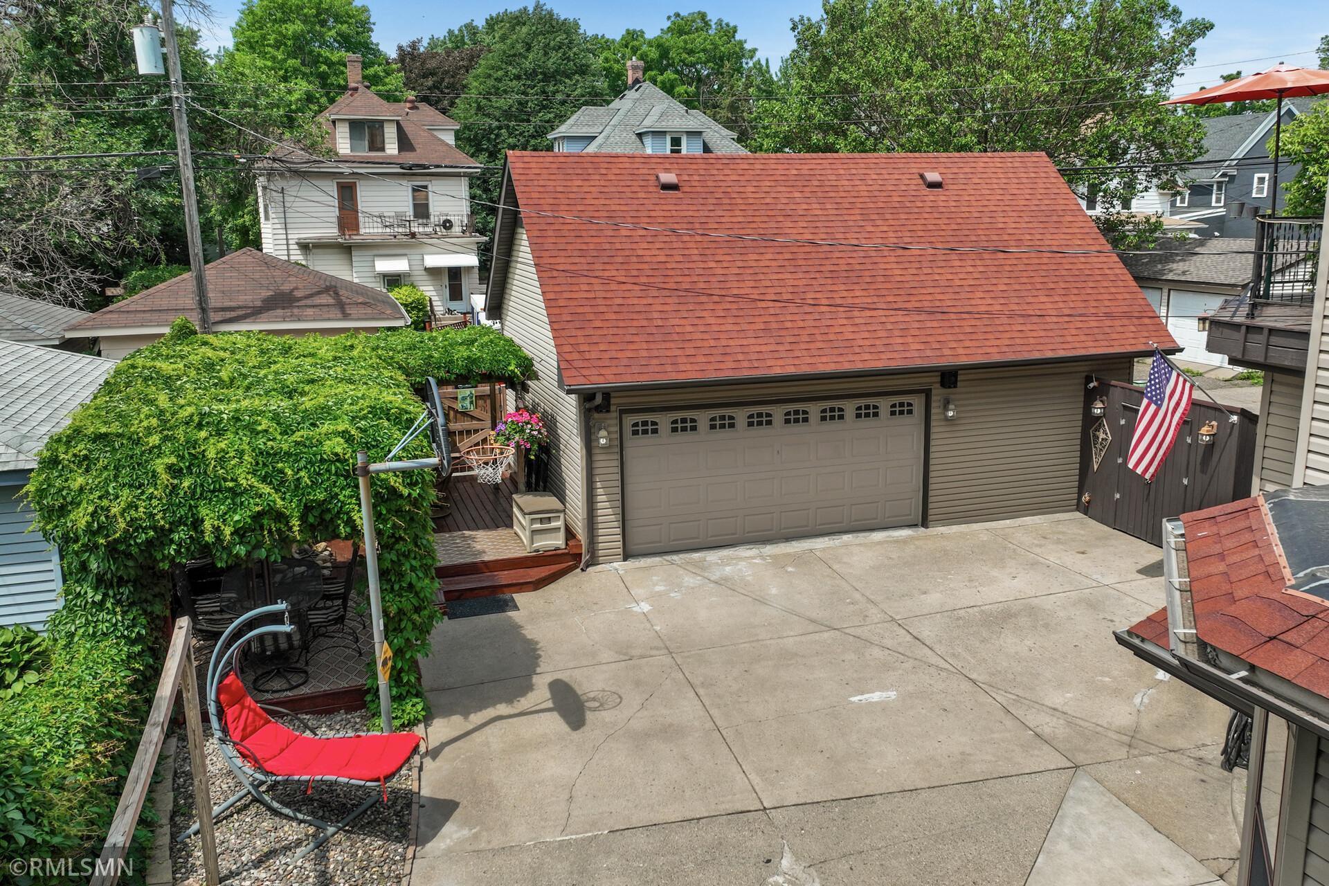 1418 Adams Street NE