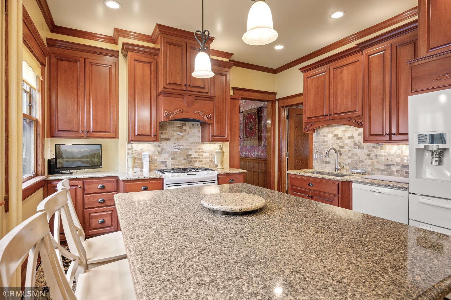 1418 Adams Street NE