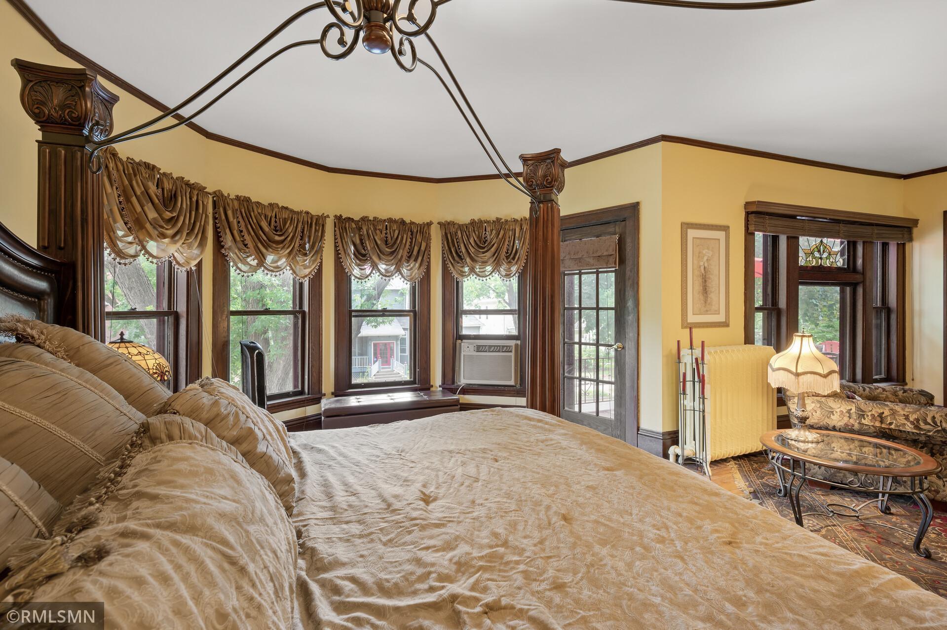 1418 Adams Street NE