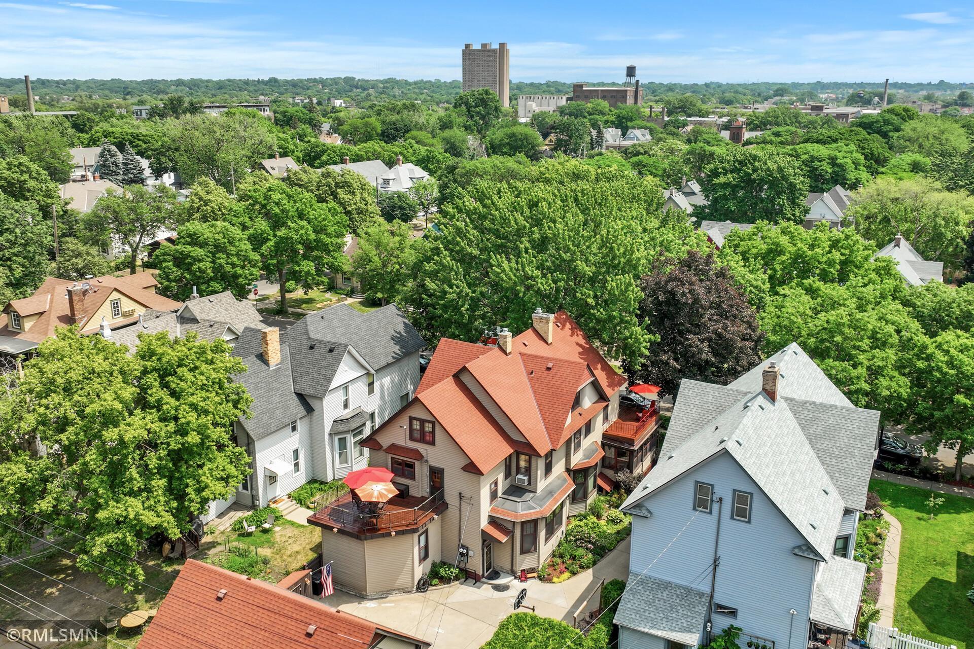 1418 Adams Street NE