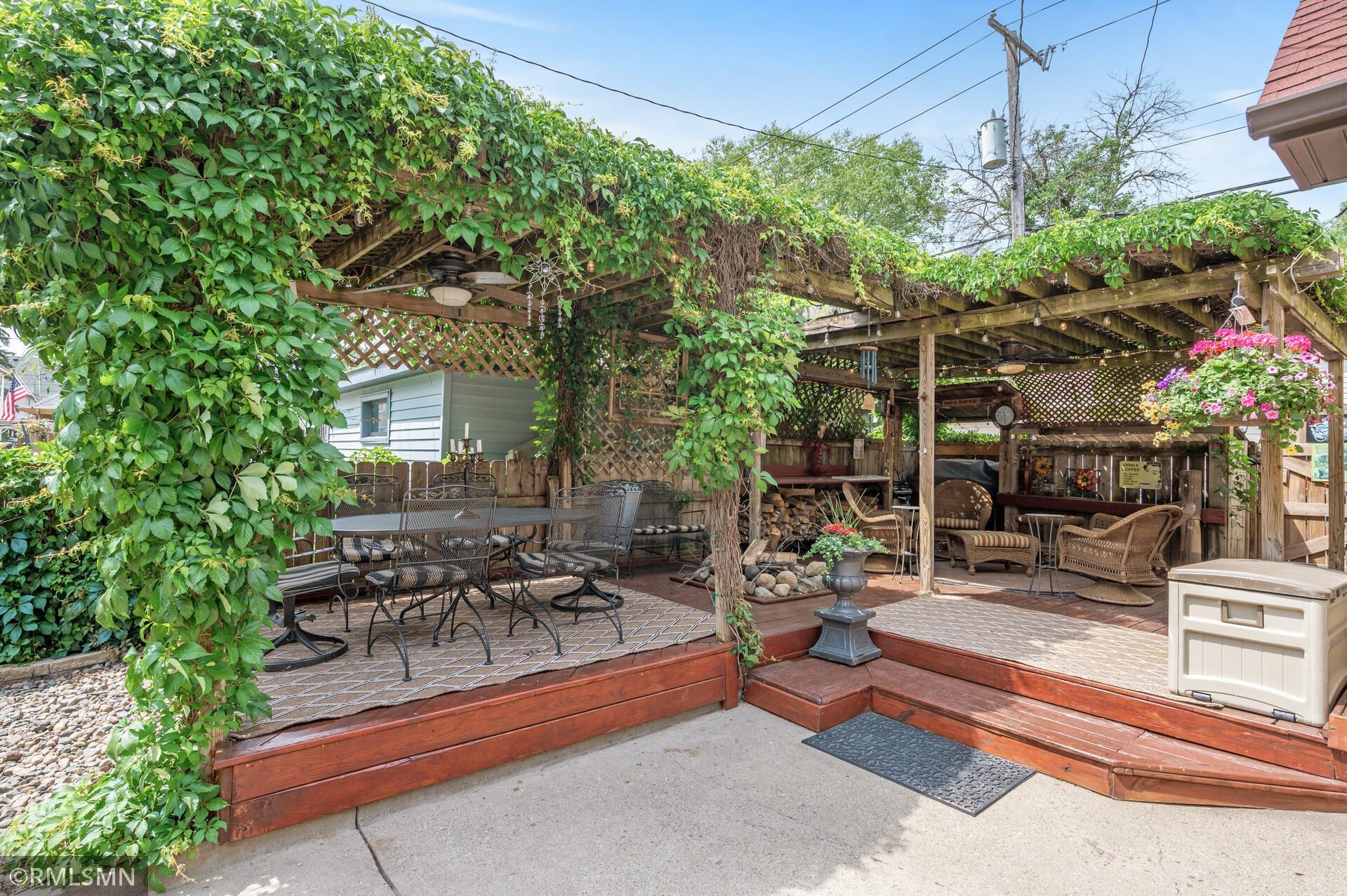 1418 Adams Street NE