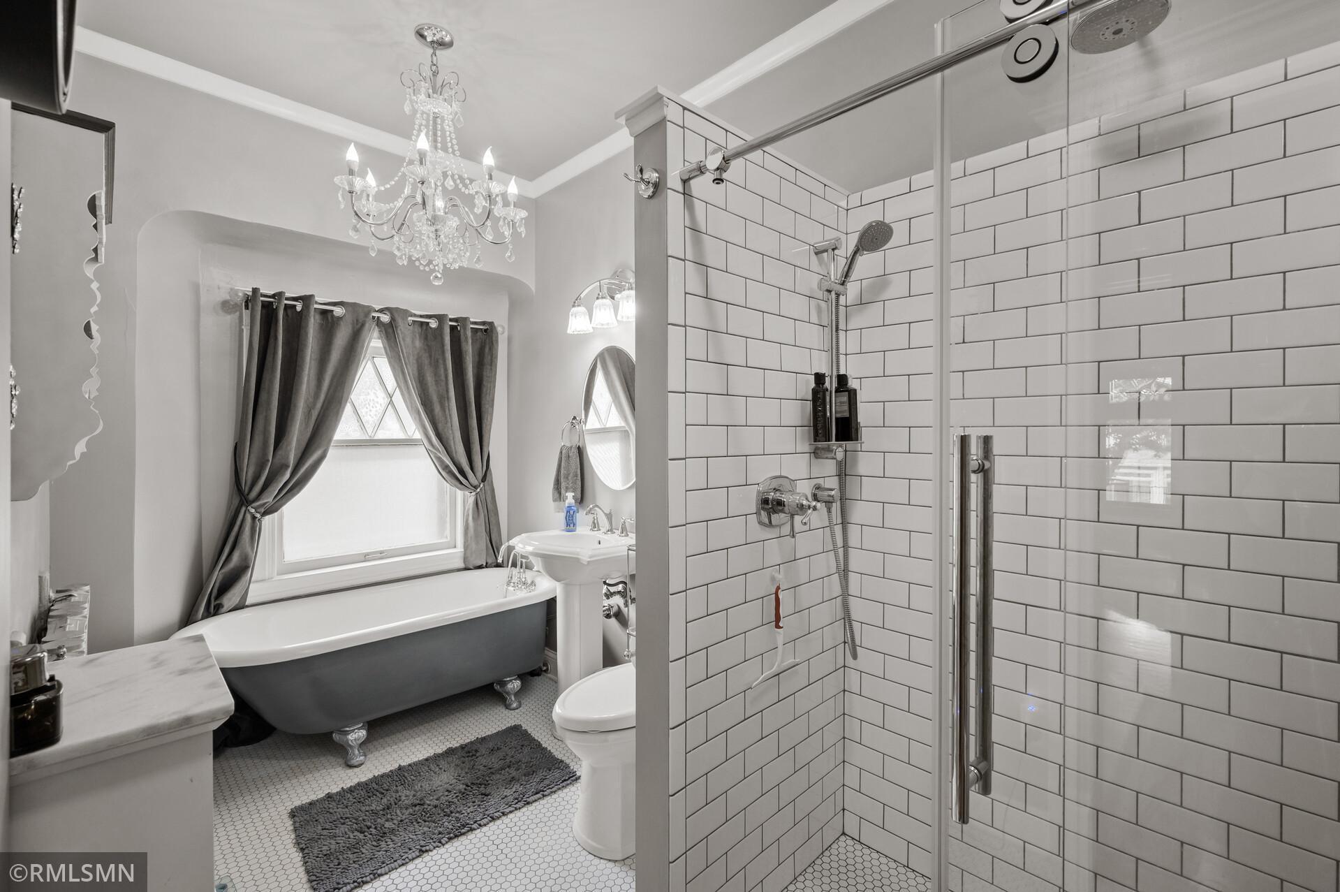 1418 Adams Street NE