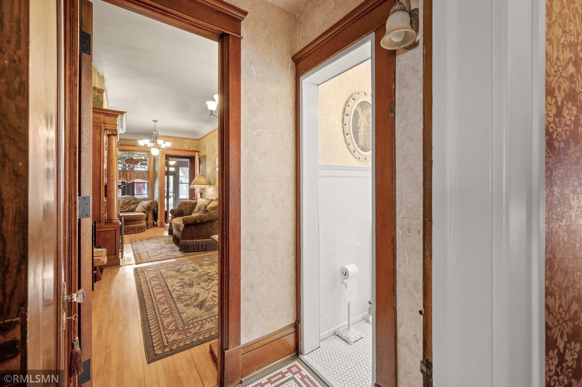 1418 Adams Street NE