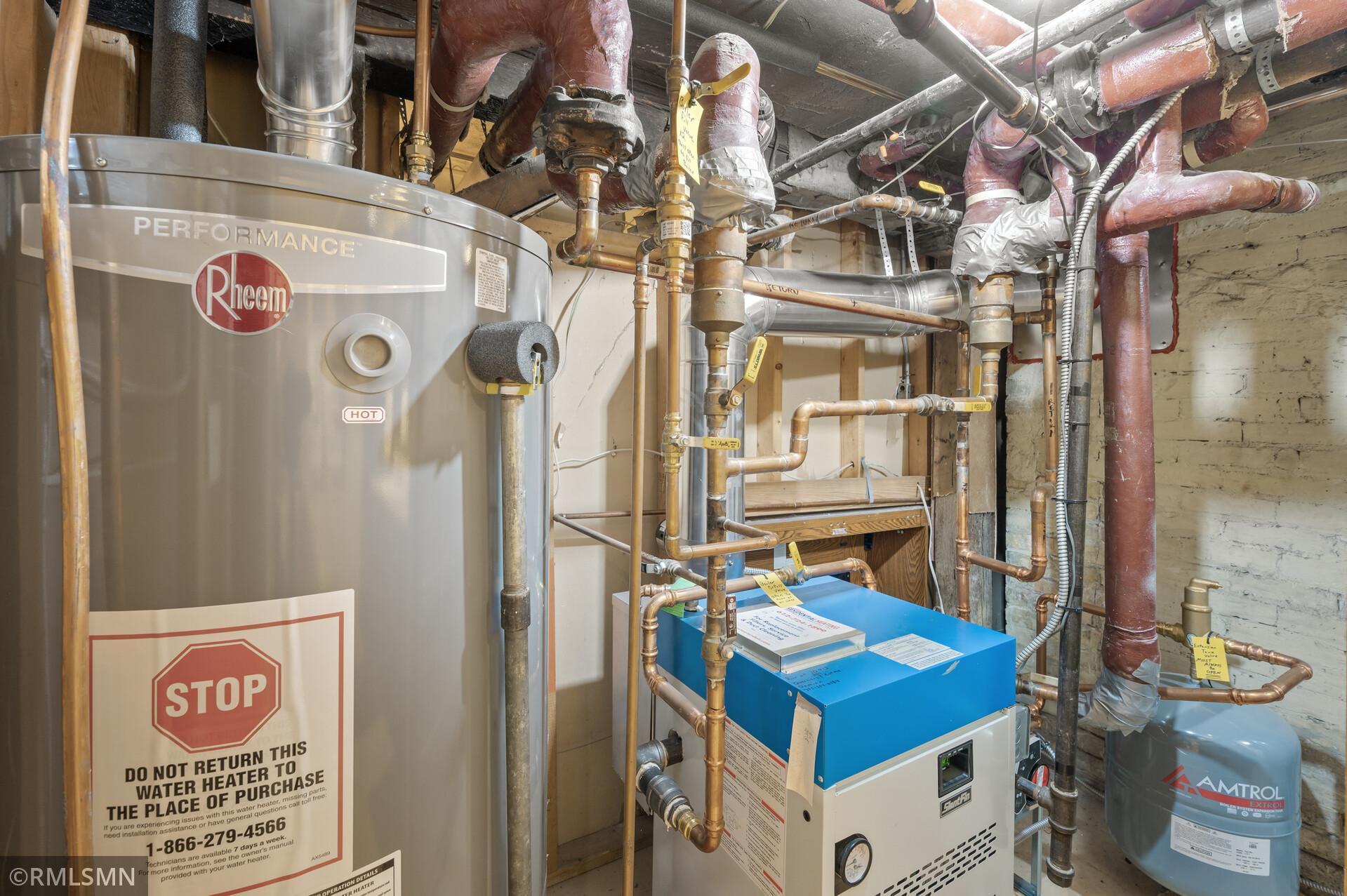 1418 Adams Street NE