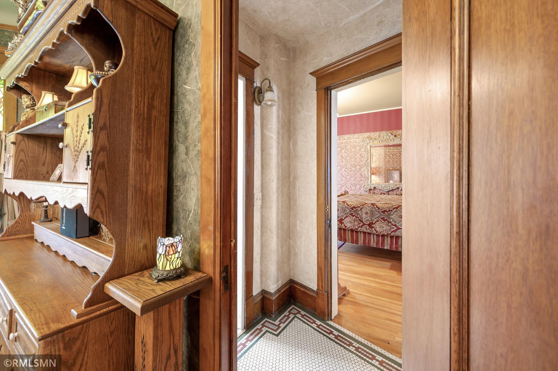 1418 Adams Street NE