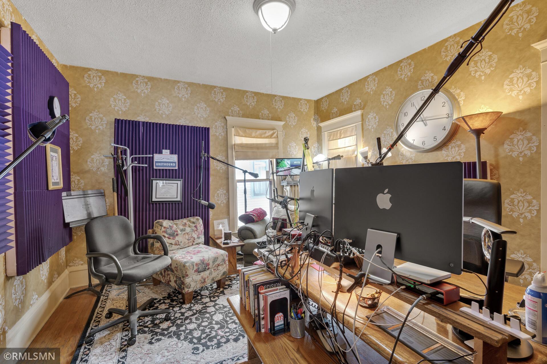 1418 Adams Street NE