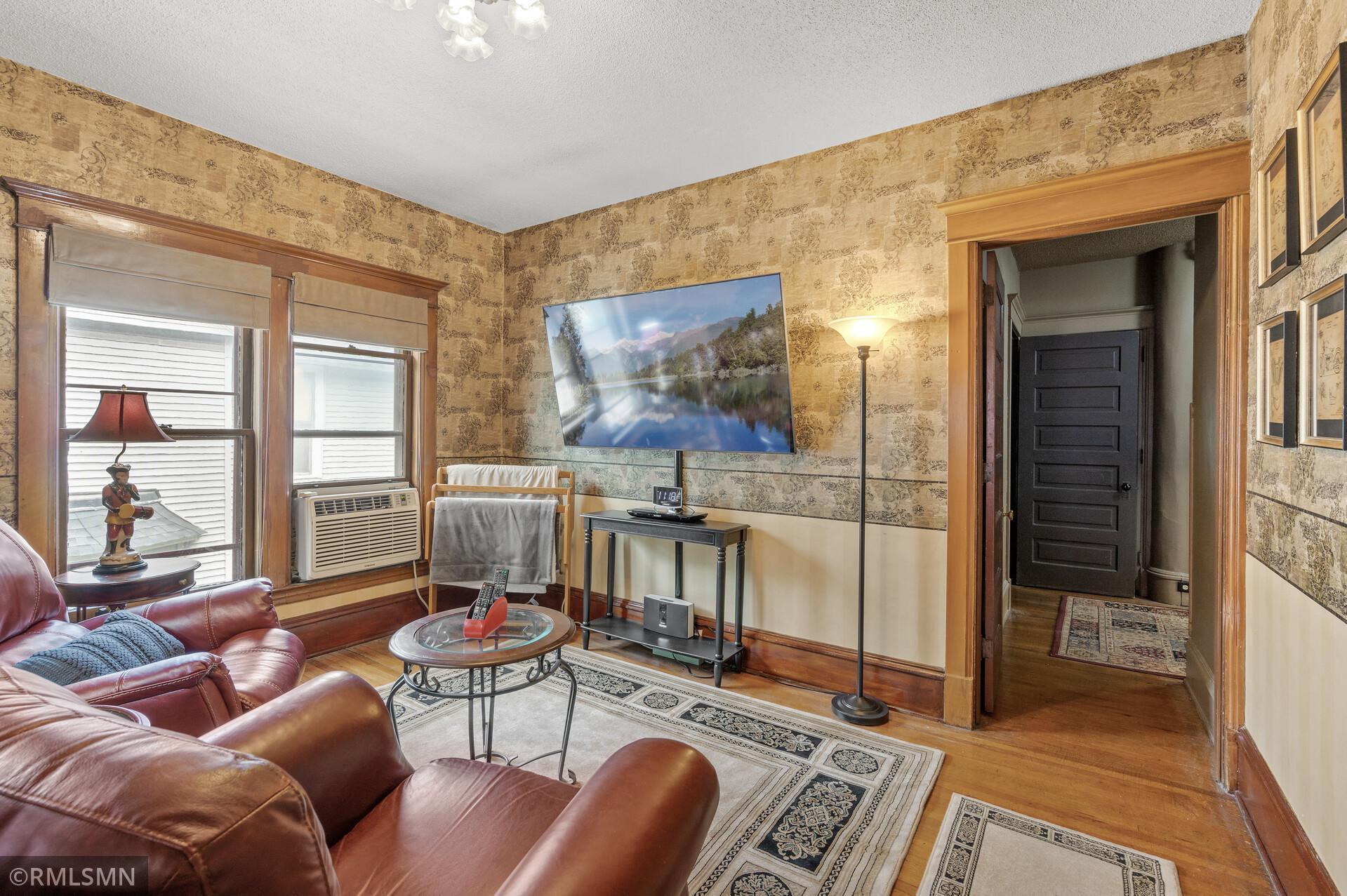 1418 Adams Street NE