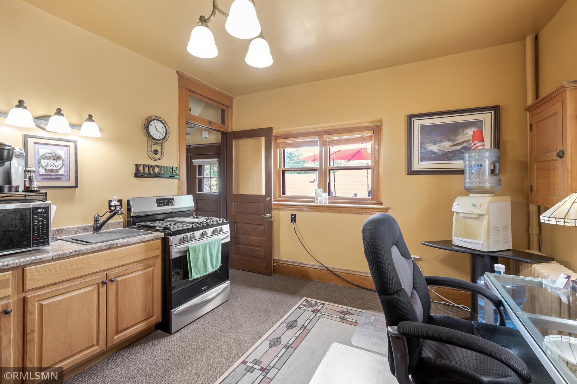 1418 Adams Street NE