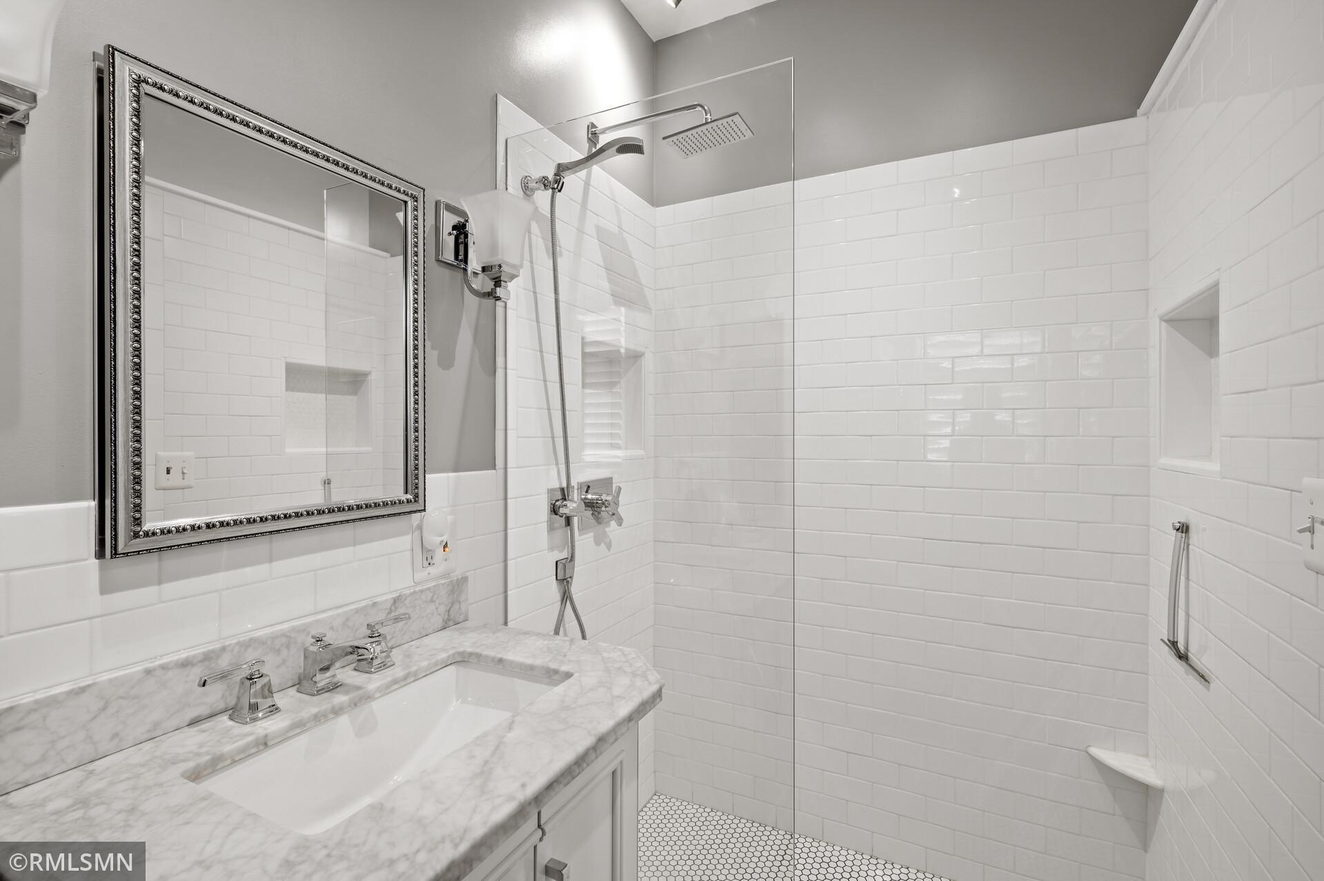 1418 Adams Street NE