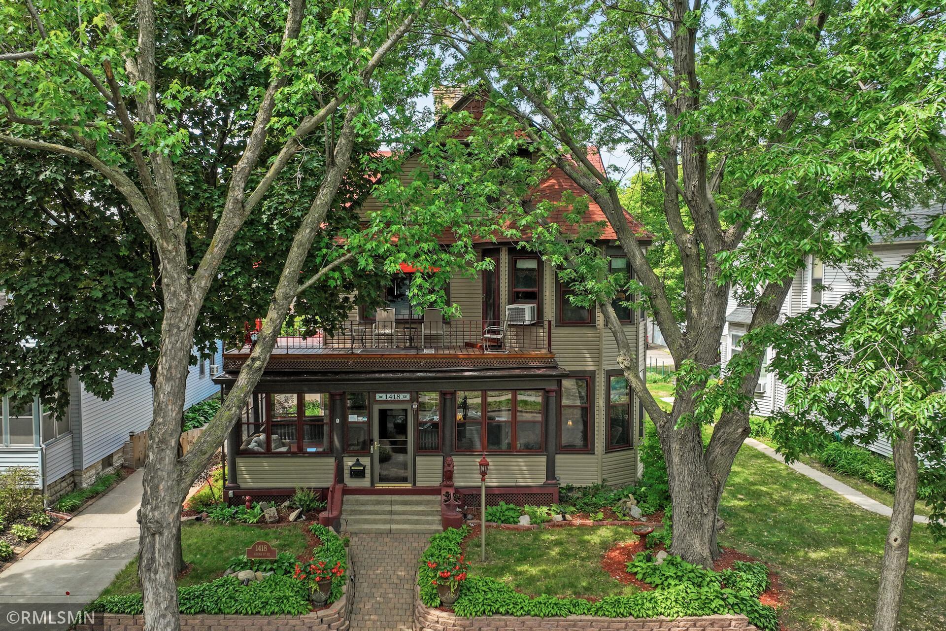 1418 Adams Street NE