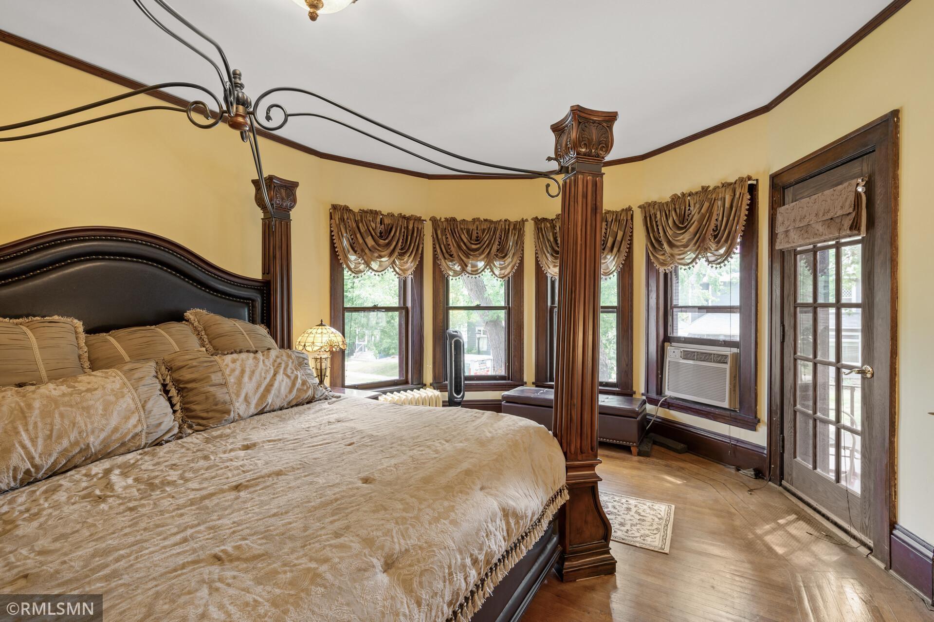 1418 Adams Street NE