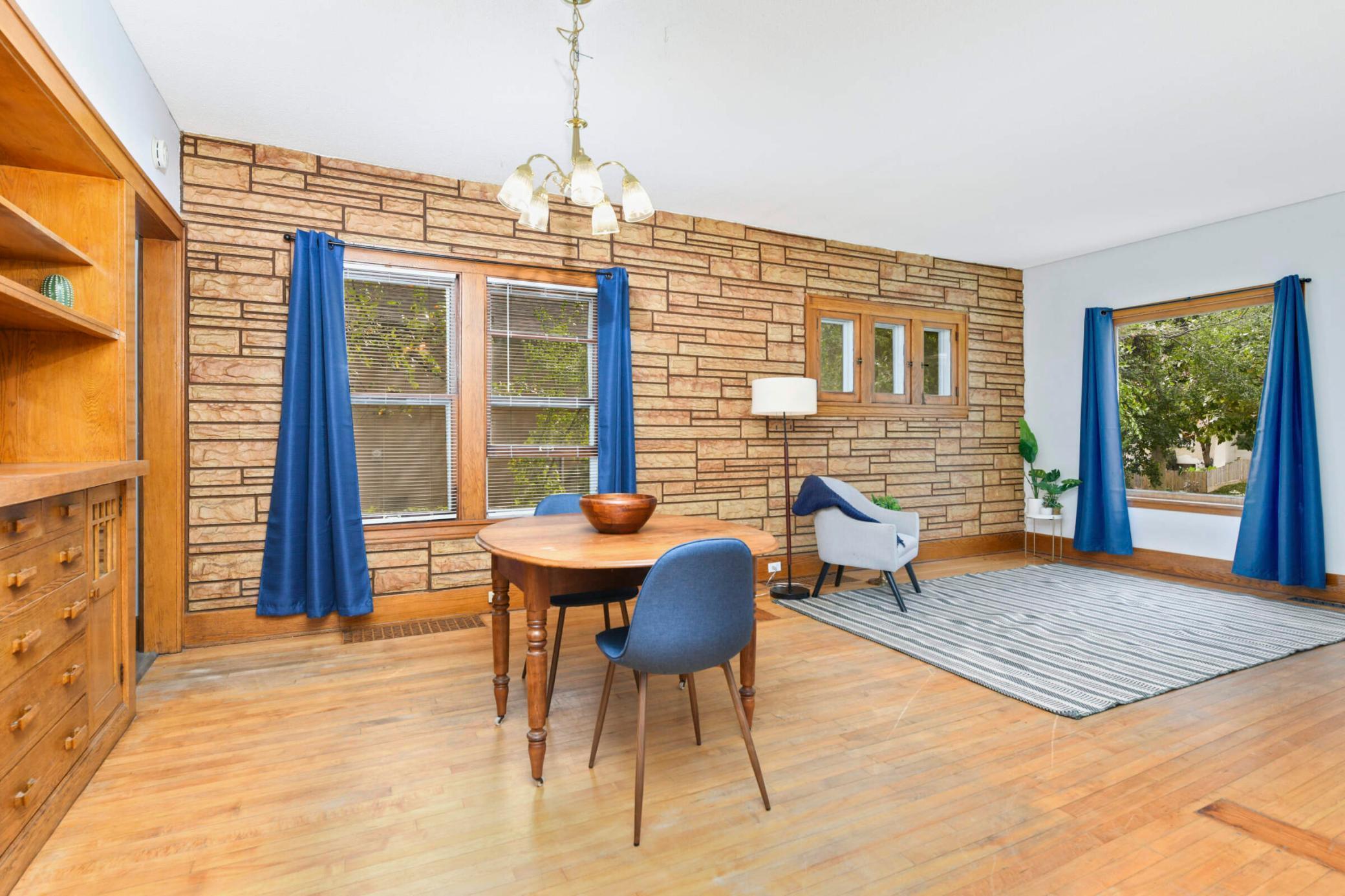 3606 Russell Avenue N