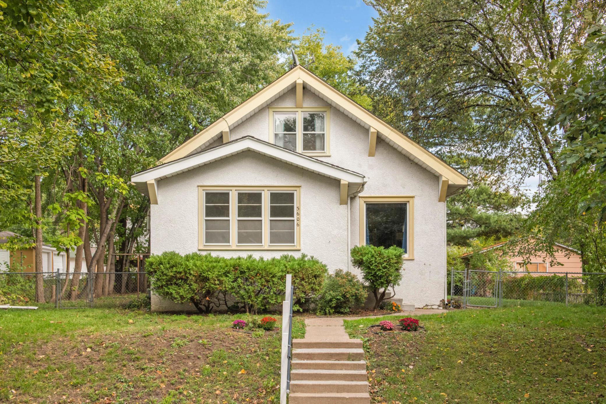 3606 Russell Avenue N